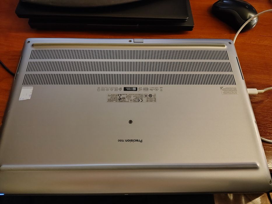Ноутбук Dell precision 7550 /i9 - 10885h/32Gb DDR4/1Tb/15.6" IPS
