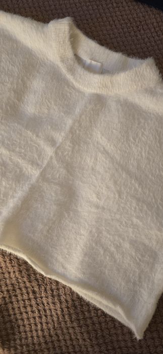 Sweter H&M biały puszysty cieplutki