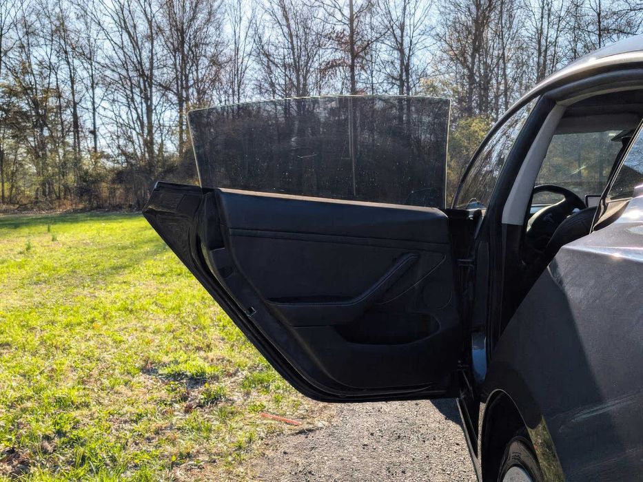 Tesla Model 3      2022