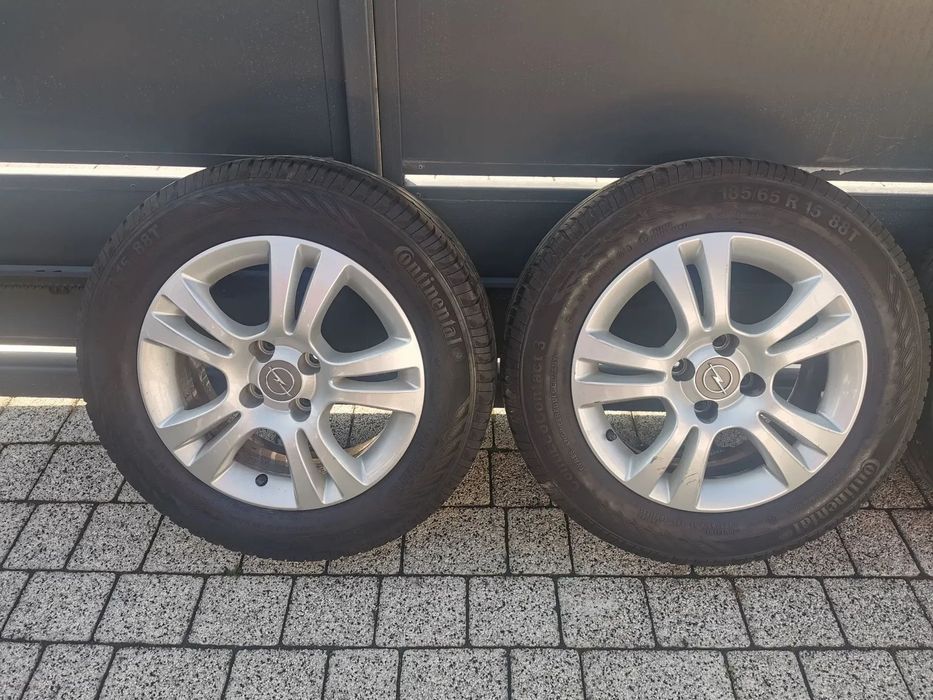 Alu felgi Opel  4 x100 15 cal  Corsa et 39  Renault Opel Astra Dacia Hyundai I20 Kia Stonic Rio Toyota Yaris Nissan Opony zima lato