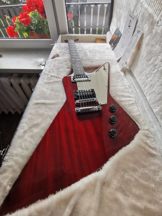 Gibson Explorer cherry red