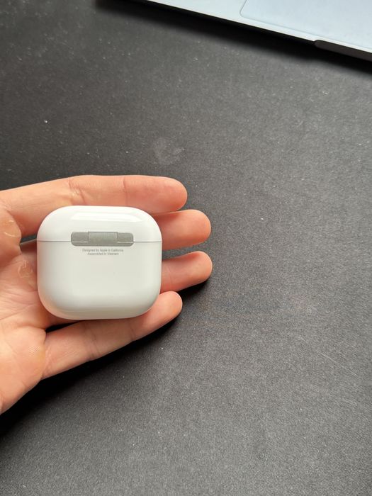 Słuchawki AirPods 4 ANC