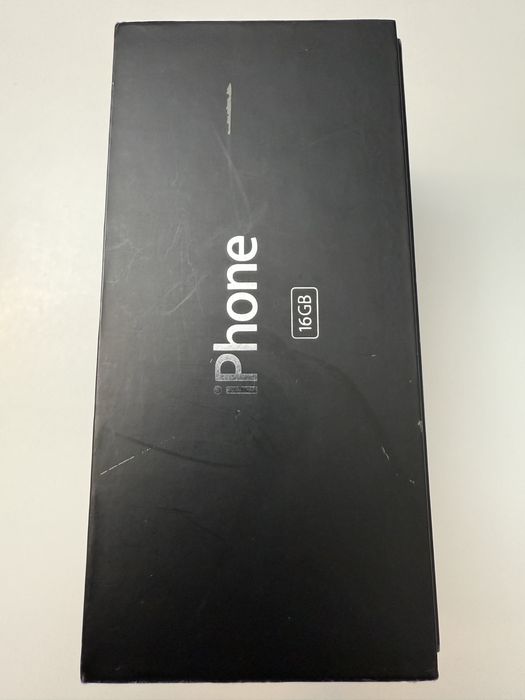 iPhone 1st Generation 16GB with Original Box64550979273859121