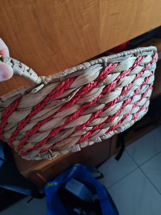 Cesta palha trançada