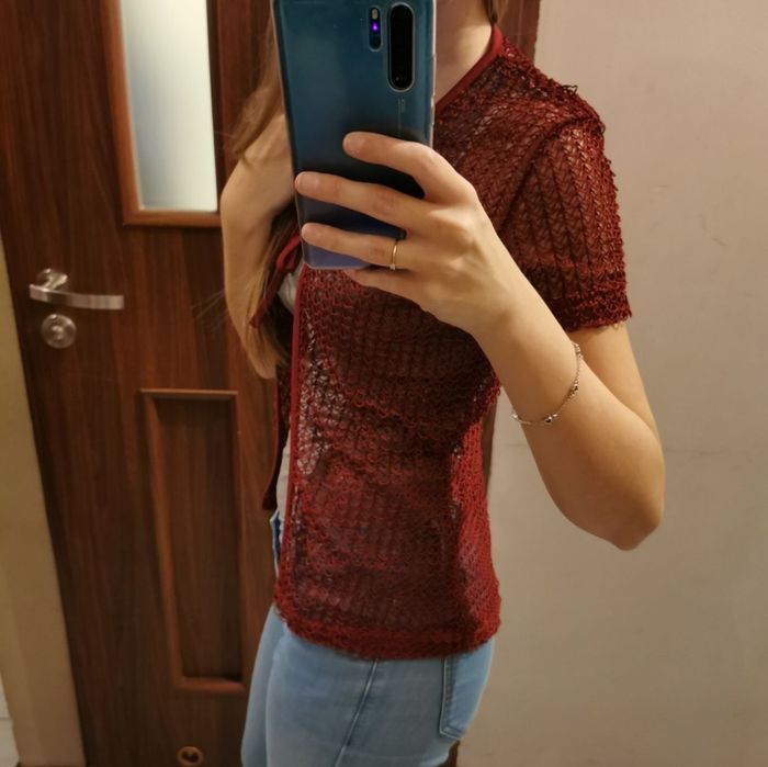 Ażurowa narzutka bordowa S