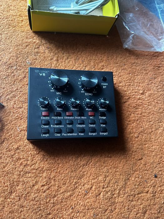 Звуковая карта V8