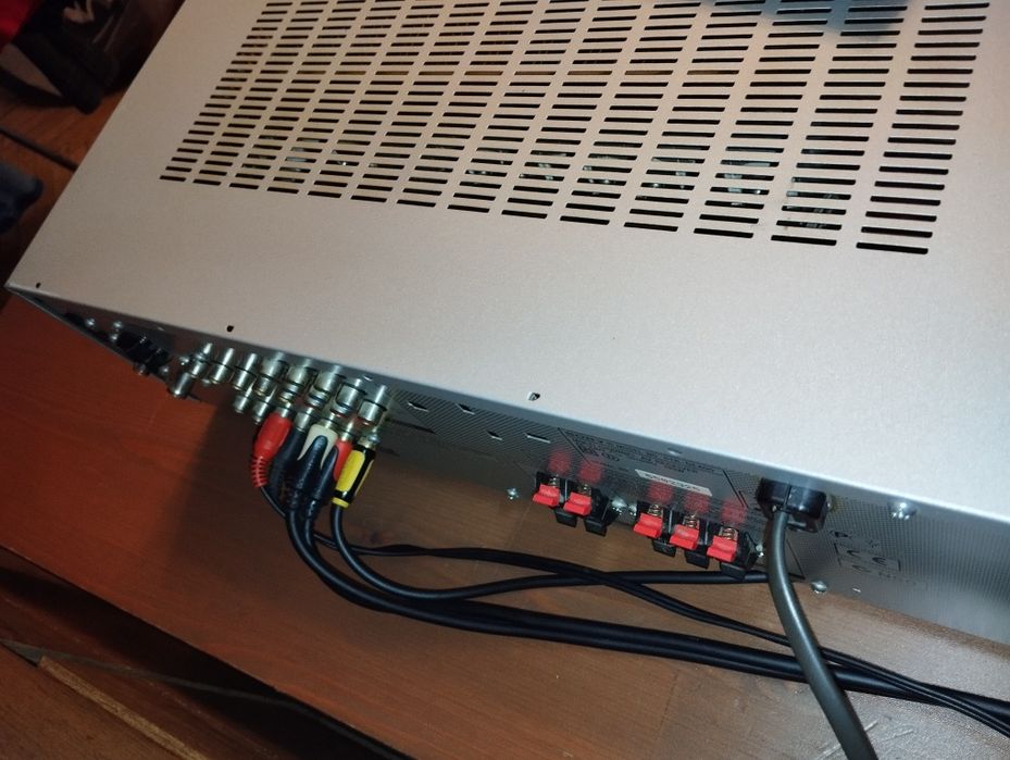 Amplituner Sony Digital audio video control center STR-DE400
