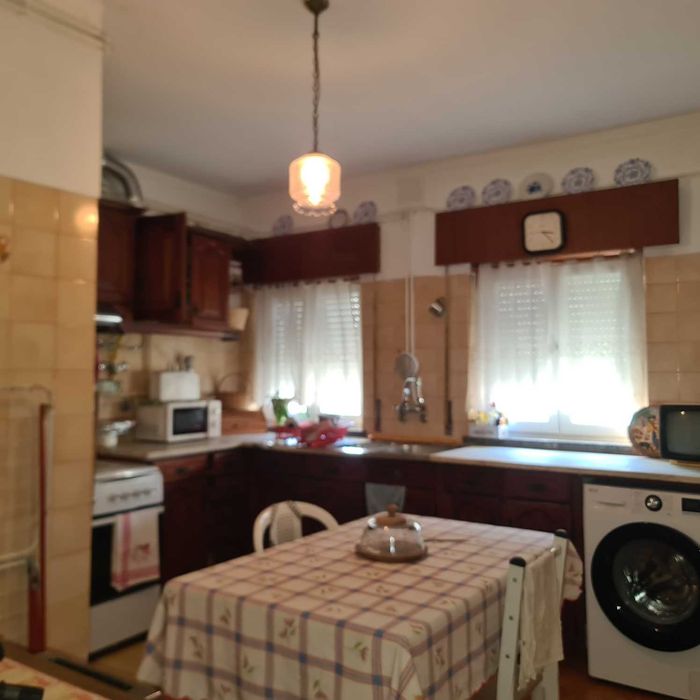 T2 + Sótão Loreto vende-se