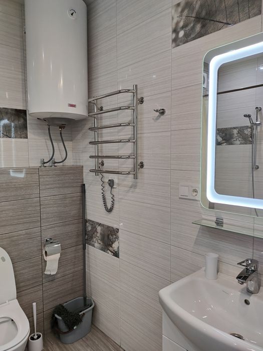 Здається двокімнатна квартира подобово від власника Київський район