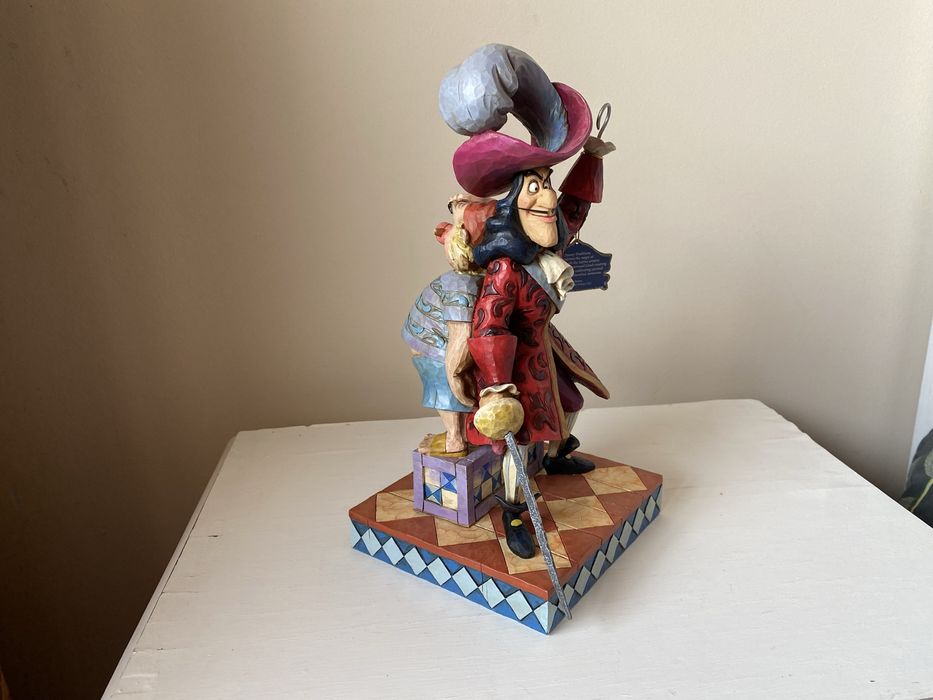 Capitão Gancho e Barrica da Disney, em madeira, original certificado