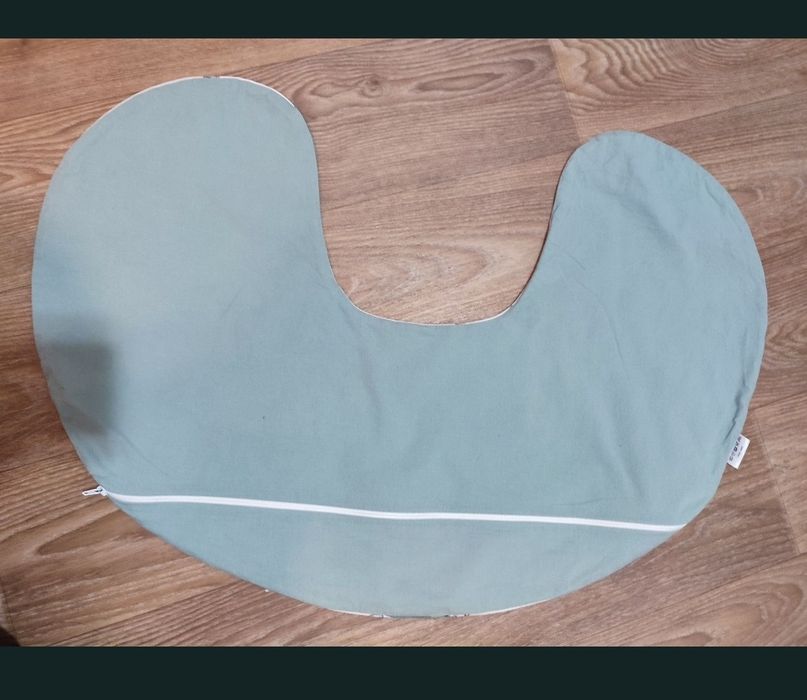 Poszewka na  poduszkę do karmienia -lis w samolocie+ rogal gratis