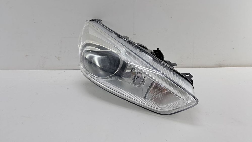 Фара правая Ford Focus 2015-2018 F1EB13D154AC