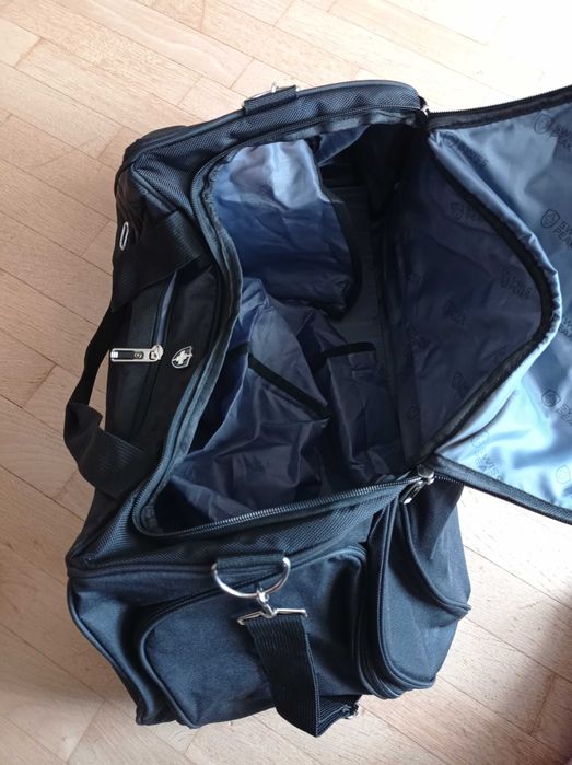 Torba walizka Nissan