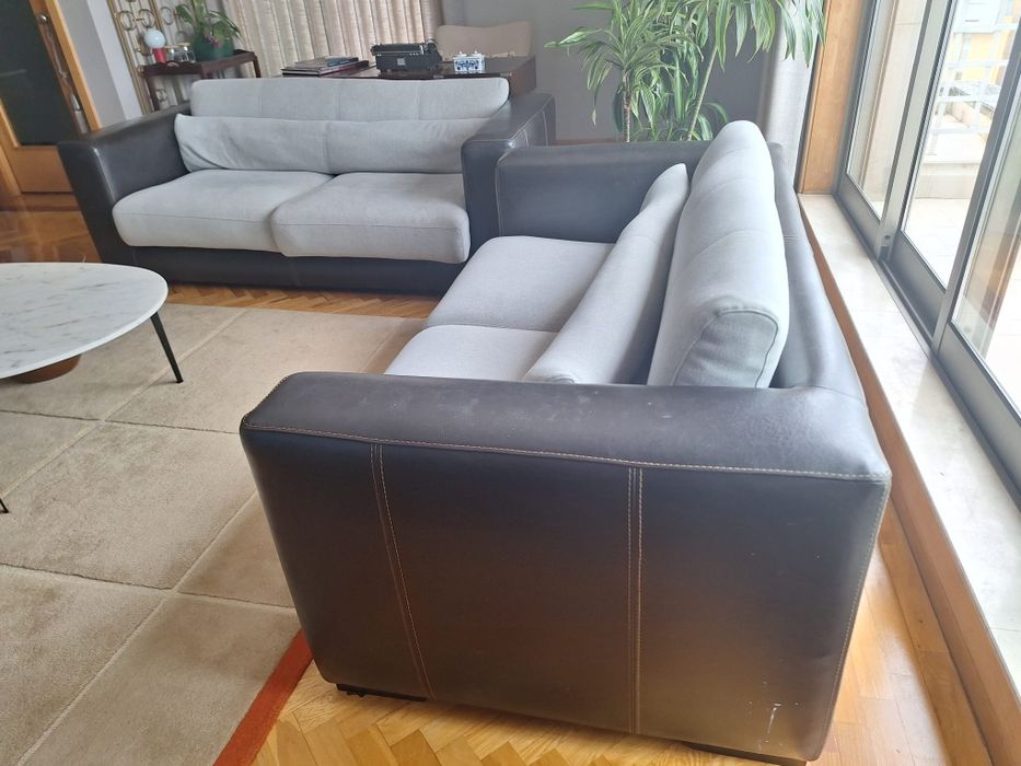 Conjunto de 2 Sofás em Pele e Tecido – Excelente Qualidade – 2,00 m + 1,80 m