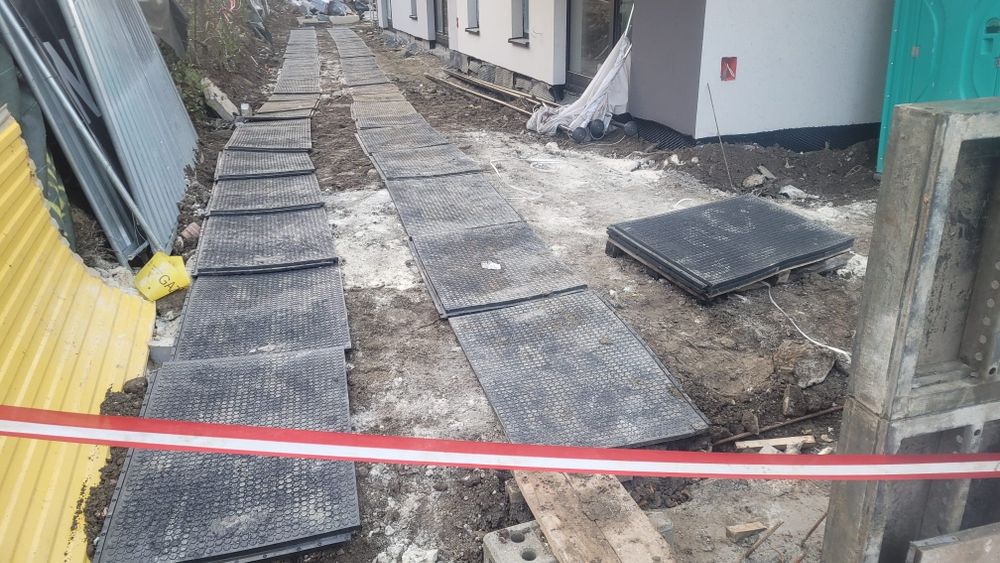 Płyty drogowe PCV, droga tymczasowa