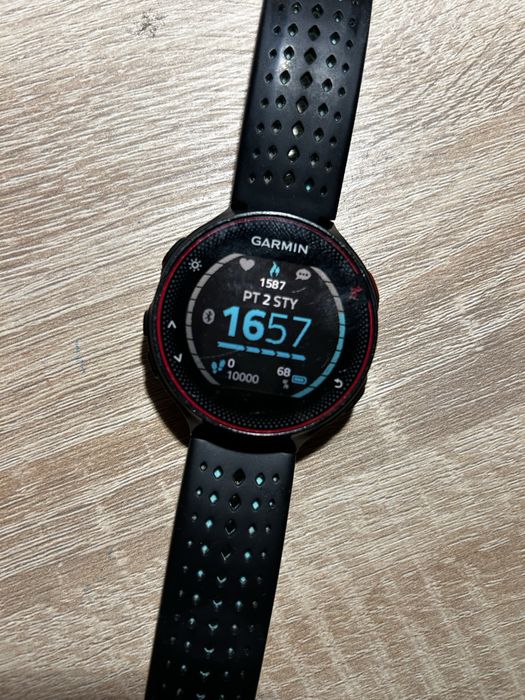 Garmin forerunner 235