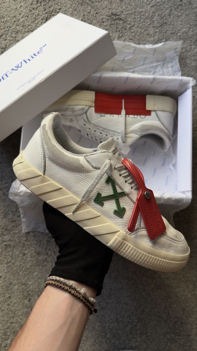 Off-White Low Vulcanized Distressed White/Green Leather EU41