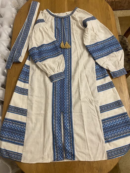 Вишите плаття, вишиванка жіноче