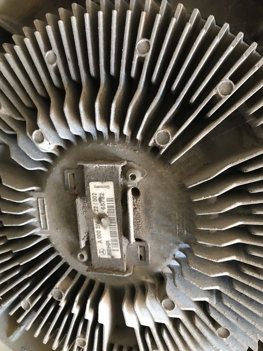 Віскомуфта Мерседес Аксор 1840 400 л.с