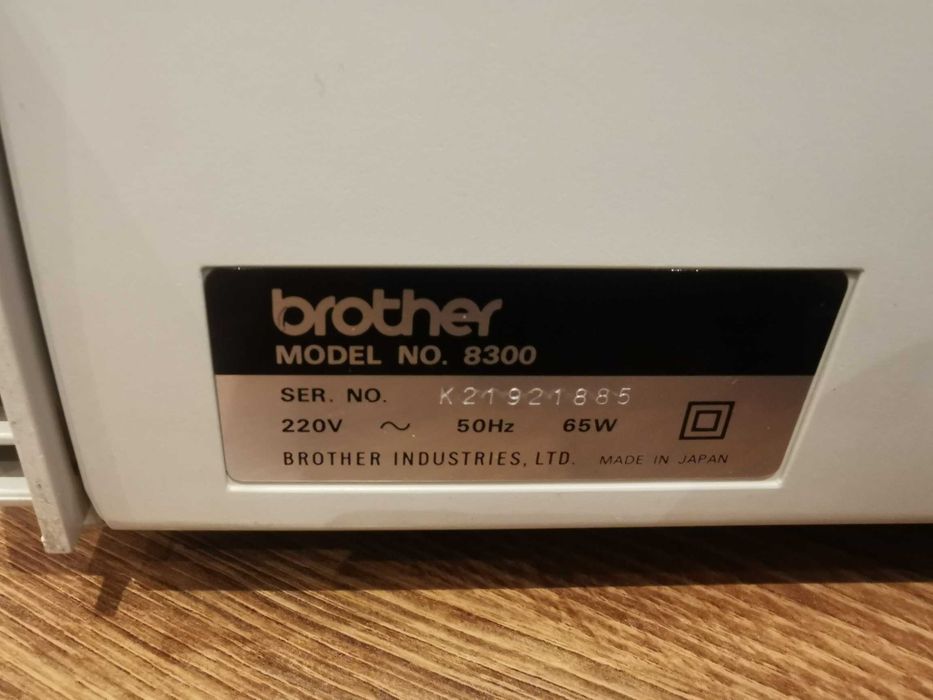 maszyna do pisania Brother 8330