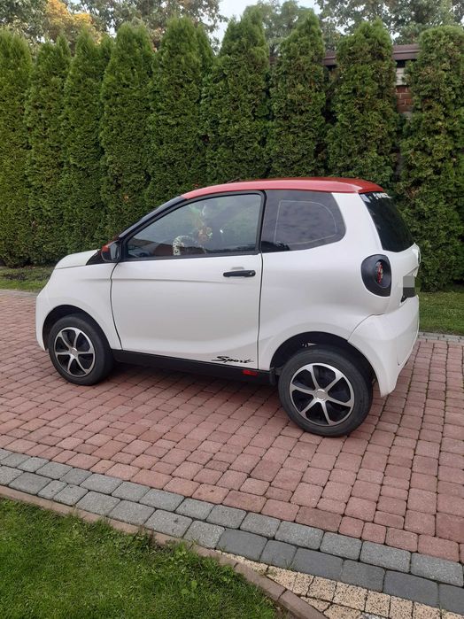 MicroCar Aixam biały z czerwonym dachem STAN BARDZO DOBRY