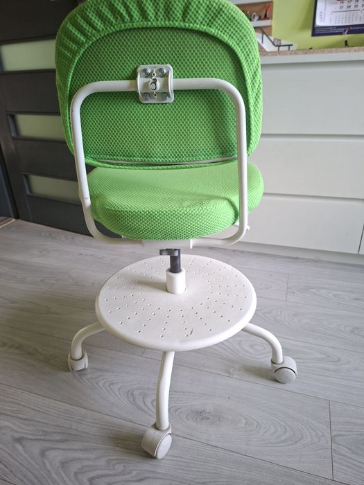 Ikea vimund krzeslo biurkowe dla dziecka 120-140