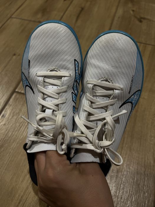 Футзалки,сороконожки nike 34 р.