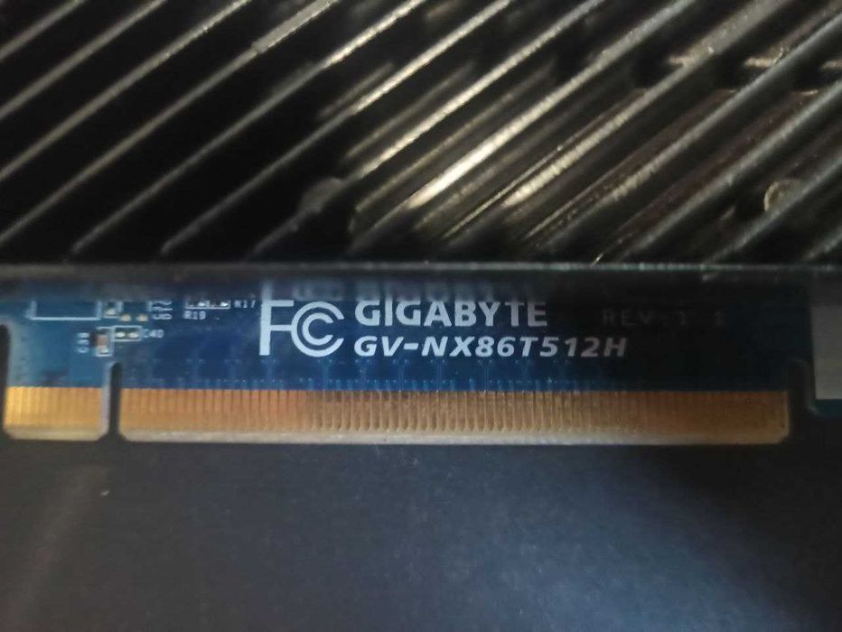 Видеокарты Radeon HD7470 2Gb Gigabyte GeForce 8600 GT Inno3D FX5200