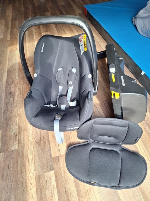 Fotelik z bazą Maxi Cosi CabrioFix I-Size