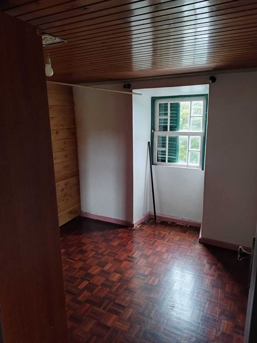 Moradia T2 - com garagem e quintal