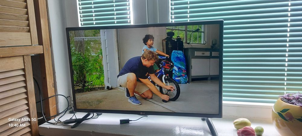 Telewizor LG 32 LG32LF580V + dekoder Dvb dt2 Republika