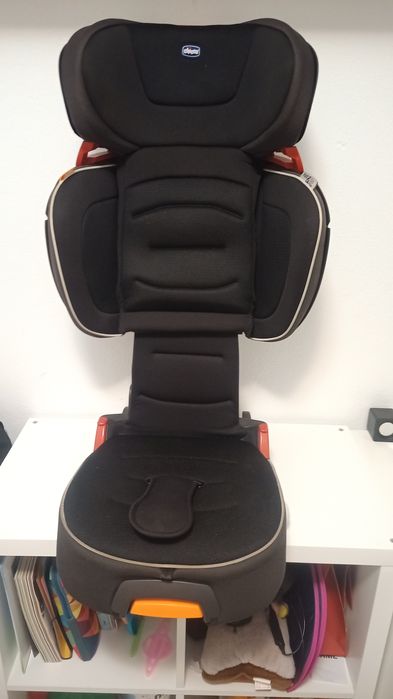 Cadeira auto Chicco Isofix.