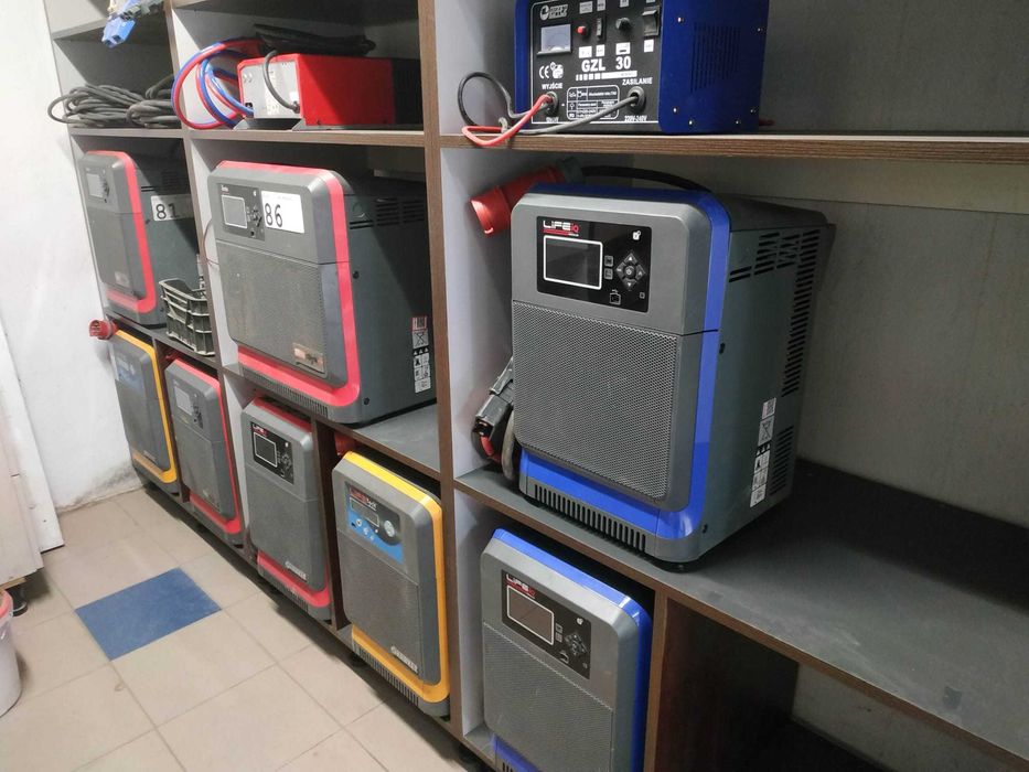 Prostownik Ładowarka baterii trakcyjnych hawker tc3 speed iq 80/140