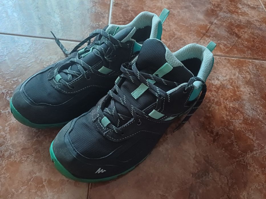Sapatilhas Caminhada Impermeáveis Quechua MH100 (Tam. 41) – Como Novas