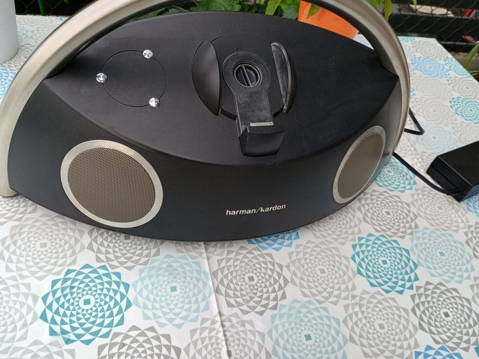 Głośnik przenośny Harman Kardon Go+Play Micro - stacją dokujaca