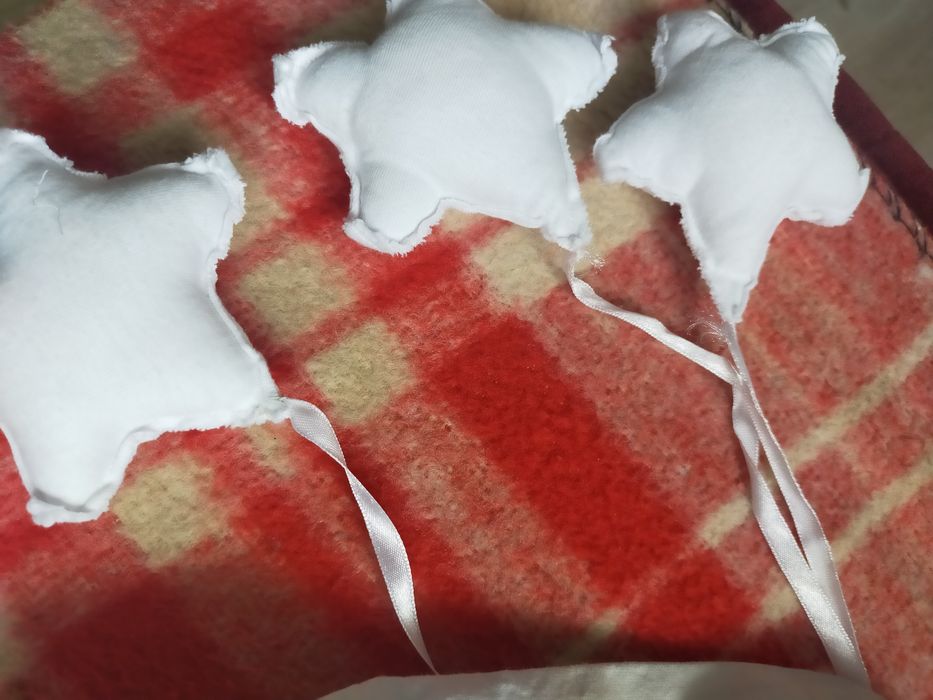 Kosz Mojżesza biały 60*90 + 2 komplety 7mio częściowej pościeli
