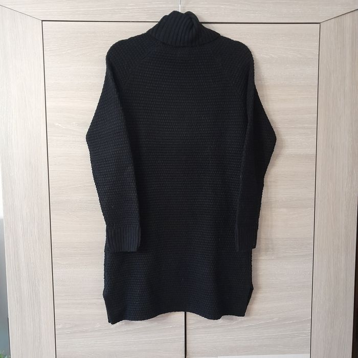 Sweter z golfem.