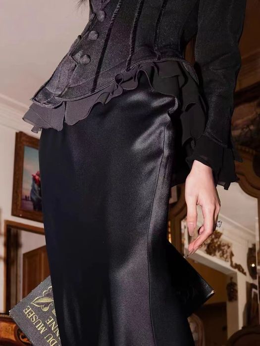 Спідниця чорна класична в пол