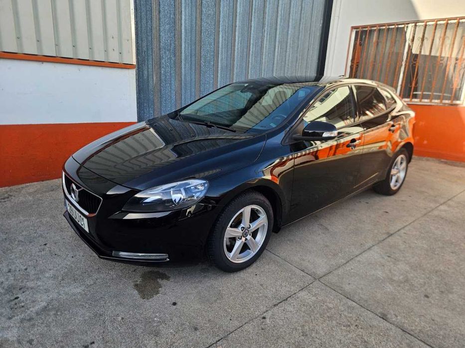 Volvo V40 Rdesign 2018