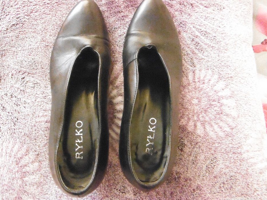 sprzedam buty skórzane