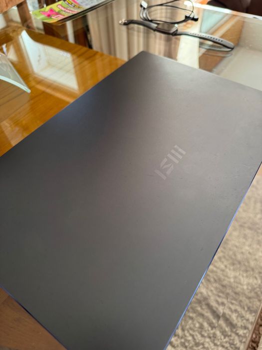 Portátil MSI Prestige 15 i7-1185G7 / 16GB / 1TB SSD / GTX 1650