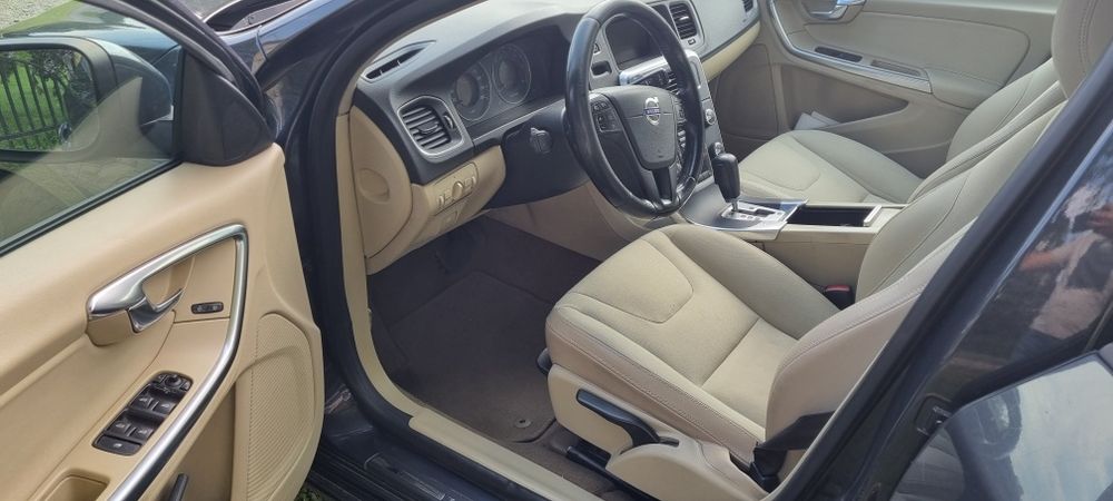 Volvo S60 D3 2010r 2.0D  5cyl.
