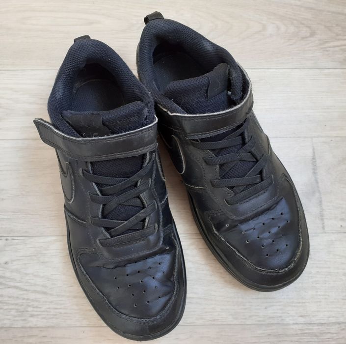 Кросівки Nike для хлопця  розмір 35 EUR