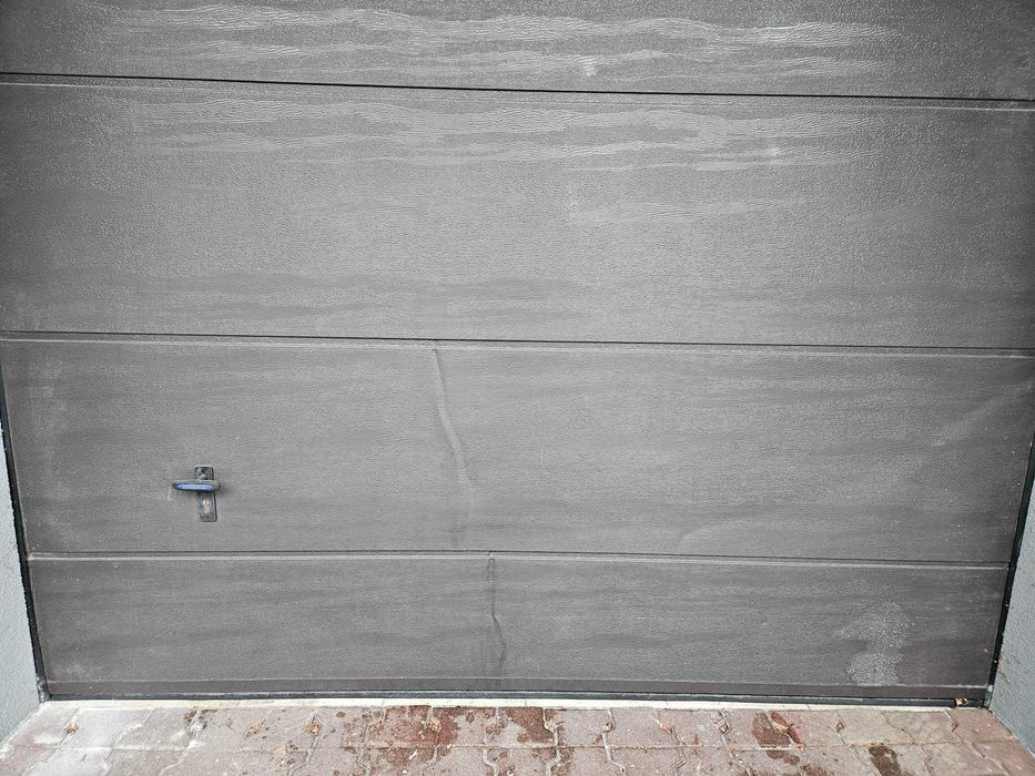 Brama garażowa segmentowa Wiśniowski