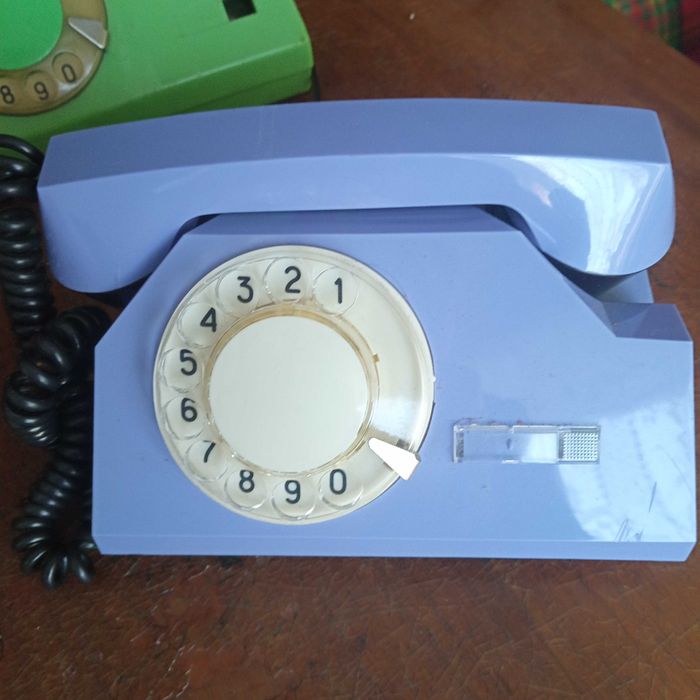 Телефони ретро до колекції або до музею.