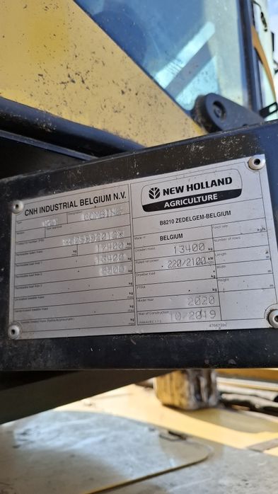 Комбайн New Holland CХ 6.90 зі жниваркою New Holland та візком 2019рік