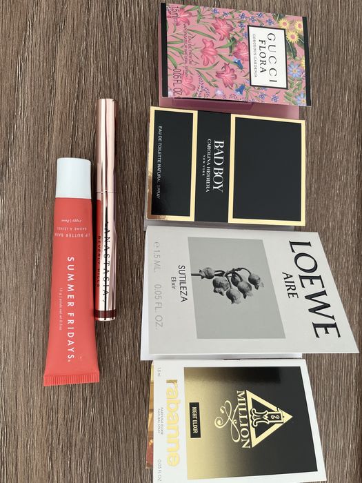 Eyeliner Anastasia Beverly Hills i błyszczyk Summer Fridays