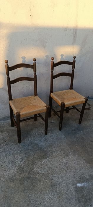 Cadeiras em Bom Estado