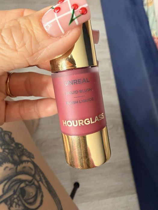 Paletka kon i roz hourglass