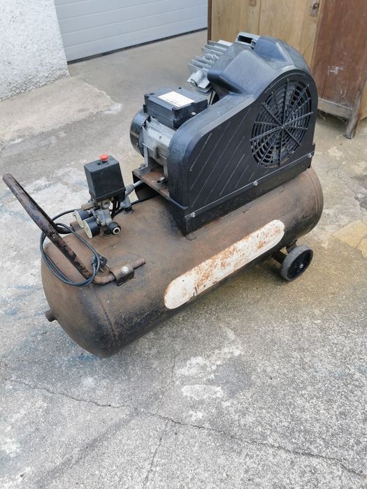 Compressor de 100 litros mais mangueira e acessórios
